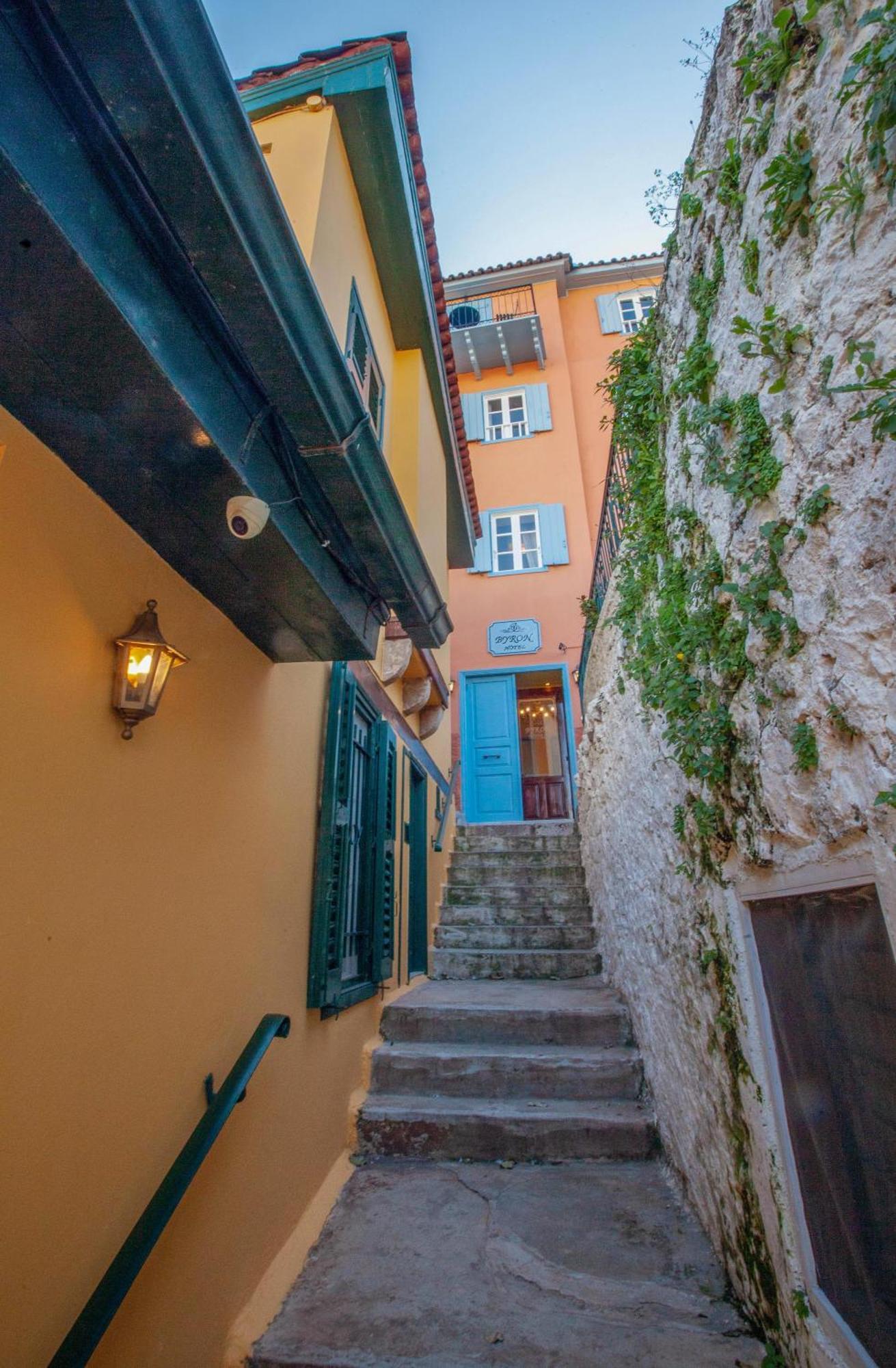 Byron Traditional Hotel Нафплион Экстерьер фото